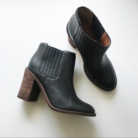 Madewell Shoes - Madewell Black Leather Ankle Bootie Boot